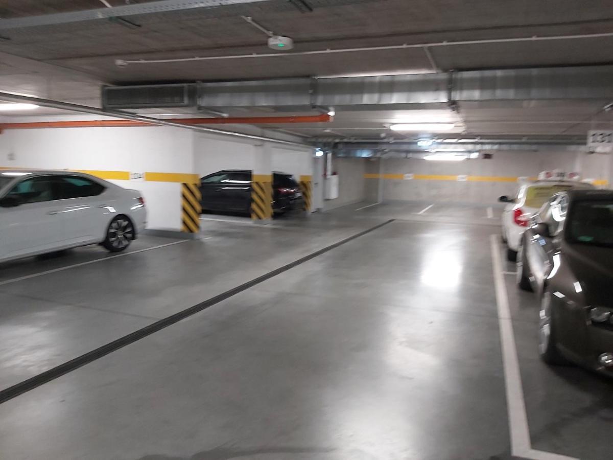 Spectrum Super Vip Free Parking Gdańsk Exterior foto